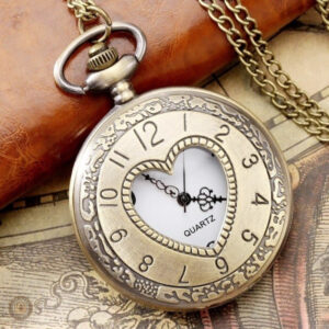 Montre à gousset avec mécanisme visible et style vintage