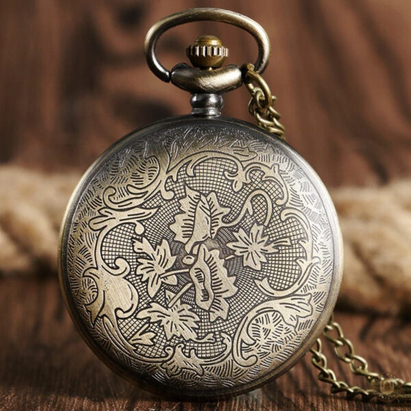 Élégante montre à gousset pour un look vintage distingué