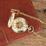 Accessoire de mode vintage : montre à gousset mécanique