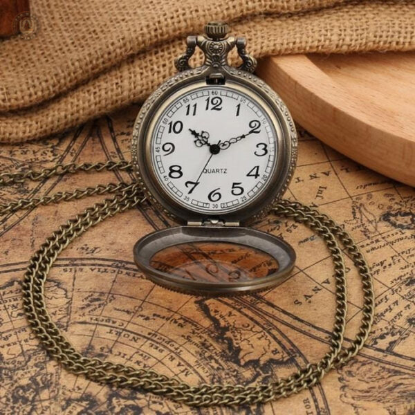 Montre à gousset vintage avec design oignon classique