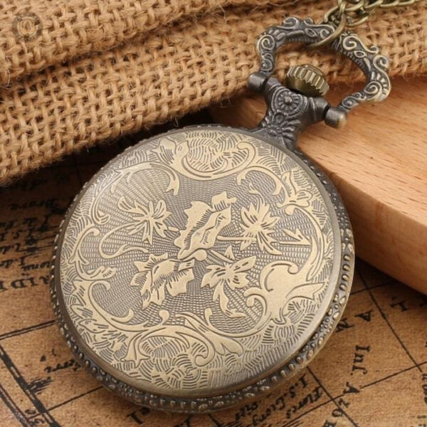 Montre de poche oignon, un mélange de tradition et d'élégance