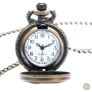 Accessoire intemporel, montre à gousset au style vintage