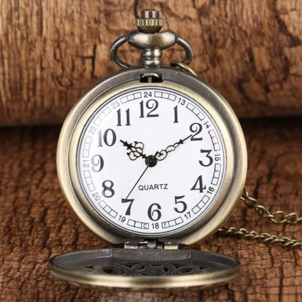 Montre de poche rétro avec finition soignée