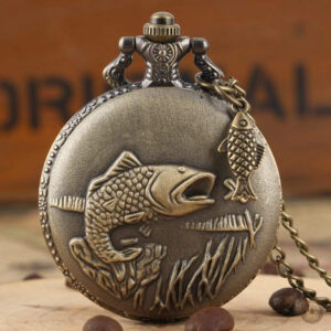 Montre à gousset avec motif poisson stylisé