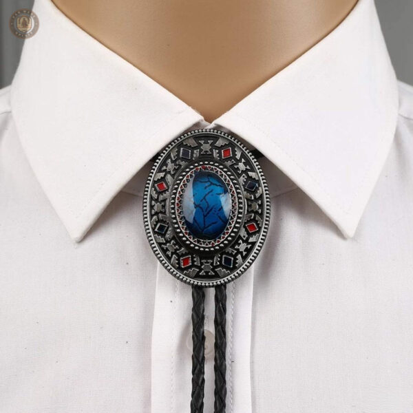 Bolo tie unique aux influences culturelles