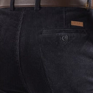 Pantalon en velours avec coupe adaptée aux hommes