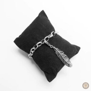 Pendentif argenté avec motif plume, accessoire western élégant
