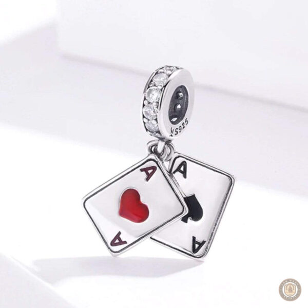 Bijou western argenté inspiré du thème du poker