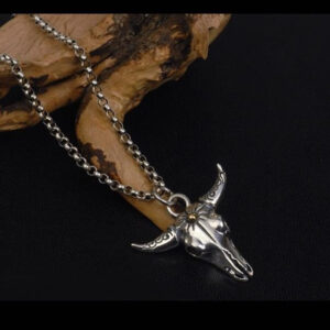 Collier Crâne de Buffle en argent pour un style western authentique