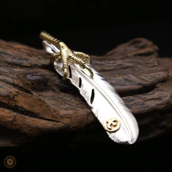 Accessoire western en argent, pendentif plume stylisé