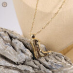 Accessoires élégants, pendentifs cowboy pour un look western