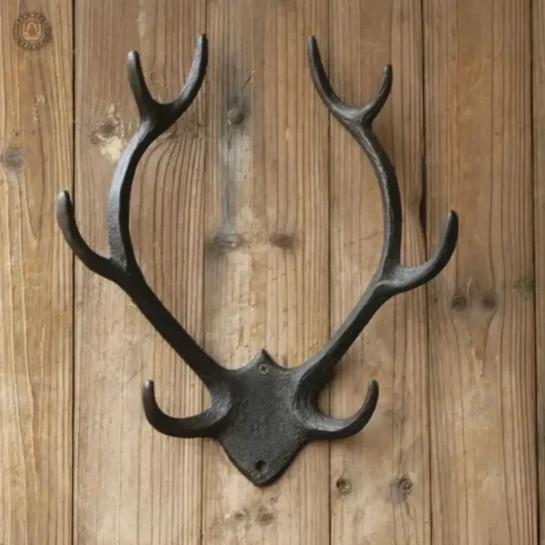Porte manteau décoratif en forme de cerf