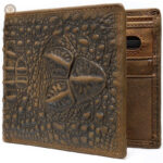 Portefeuille élégant avec texture croco, idéal pour les fans de western