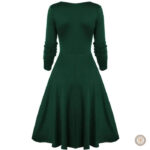 Détails en dentelle sur robe style cowboy, idéale pour les occasions décontractées