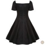Robe western élégante en rouge et noir pour un look chic