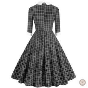 Modèle de robe western classique, parfait pour les soirées à thème