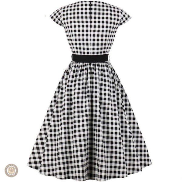 Vêtement western en coton, design minimaliste et confortable