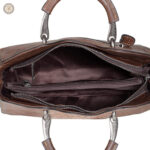 Sac à main décoré de fleurs pour une touche bohème