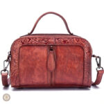 Accessoire western en cuir pour un look chic et décontracté