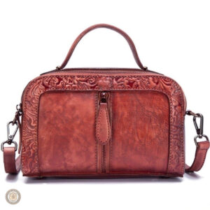 Accessoire western en cuir pour un look chic et décontracté