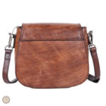 Accessoire cuir fleuri, parfait pour une allure western chic