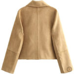 Veste western femme avec coupe élégante et détails vintage
