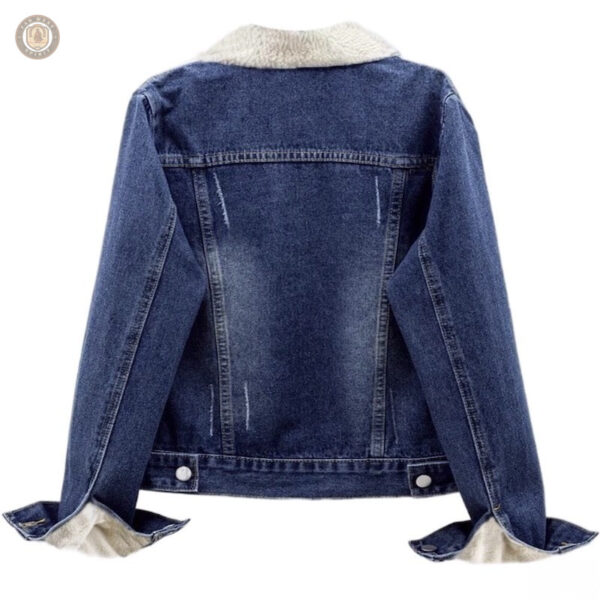 Veste en fourrure pour un look western élégant et moderne
